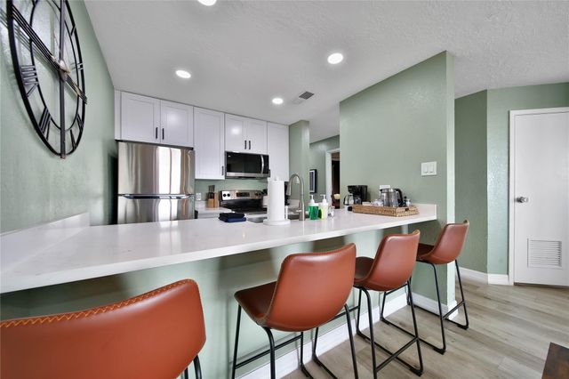 7600 Seawall Boulevard 206, Galveston, TX 77551