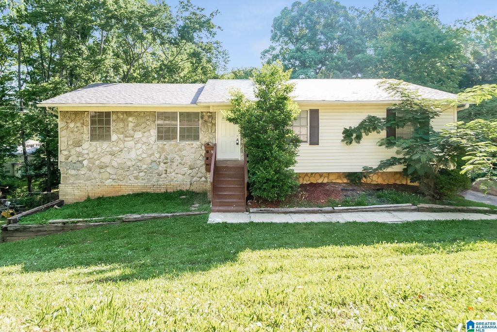 436 15TH LANE NW, Center Point, AL 35215
