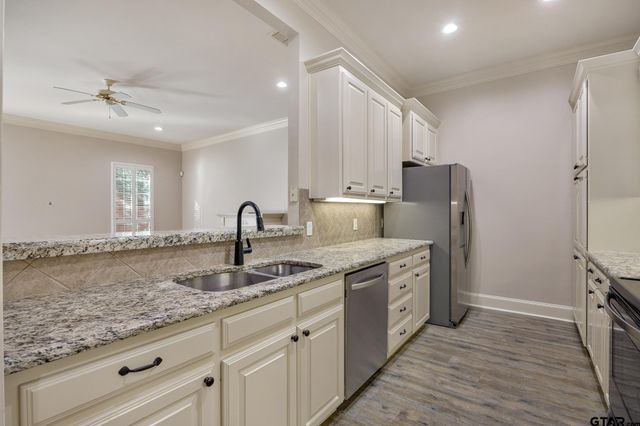 2431 Homestead Ln, Tyler, TX 75701