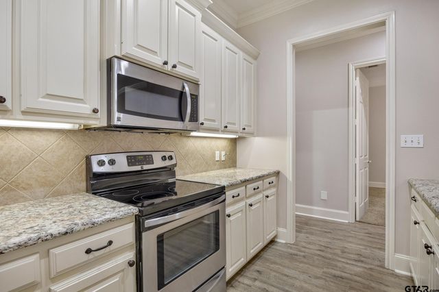 2431 Homestead Ln, Tyler, TX 75701