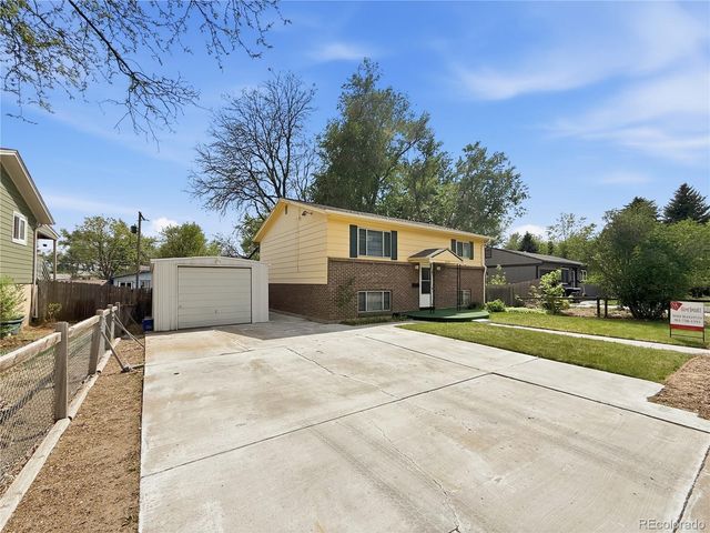 6950 W 62nd Place, Arvada, CO 80003