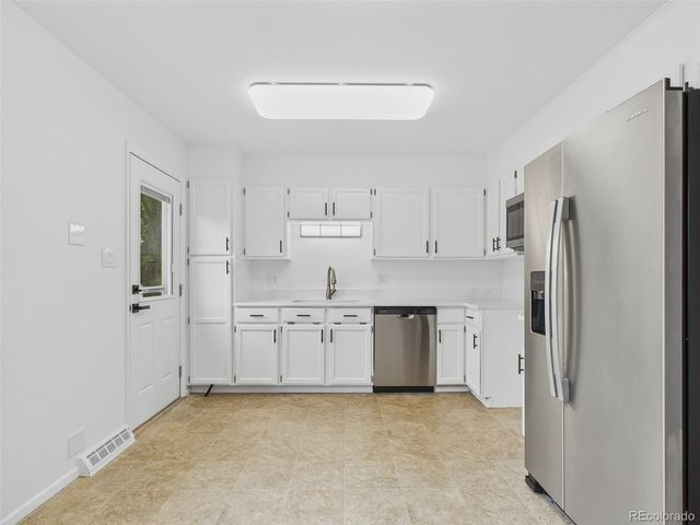 6950 W 62nd Place, Arvada, CO 80003