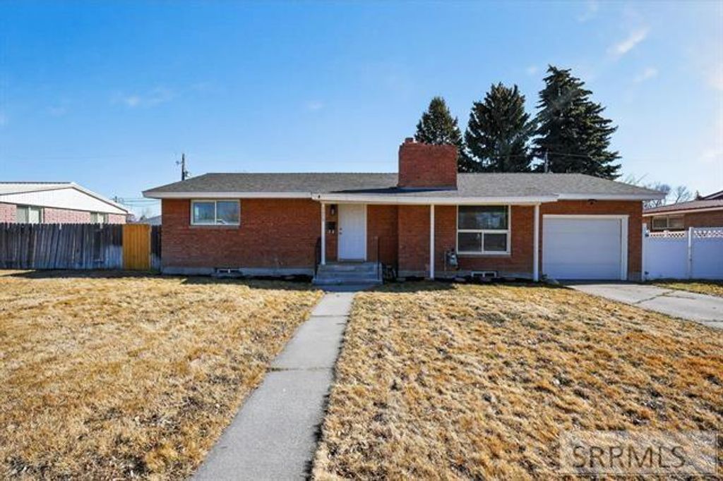 Image 2 of property listing at 1375 Bower Drive, Idaho Falls, ID 83404