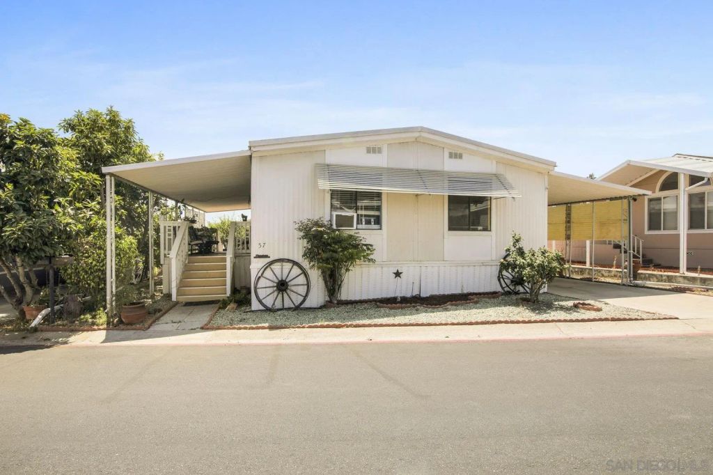 1810 Hillsdale Rd. Spc 57, El Cajon, CA 92019