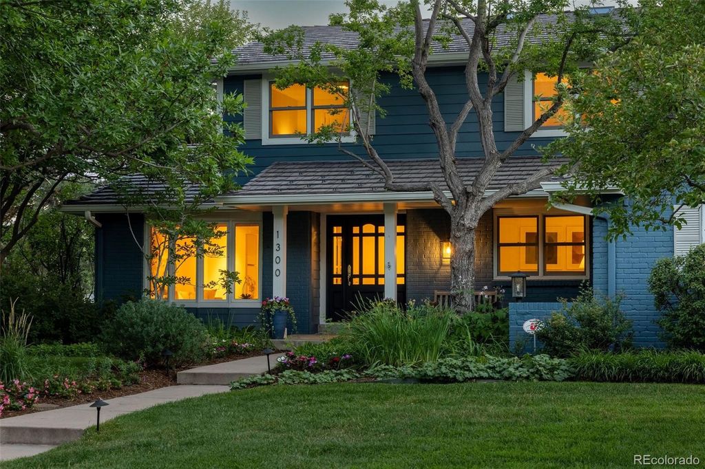 Image 2 of property listing at 1300 Green Oaks Drive, Greenwood Village, CO 80121