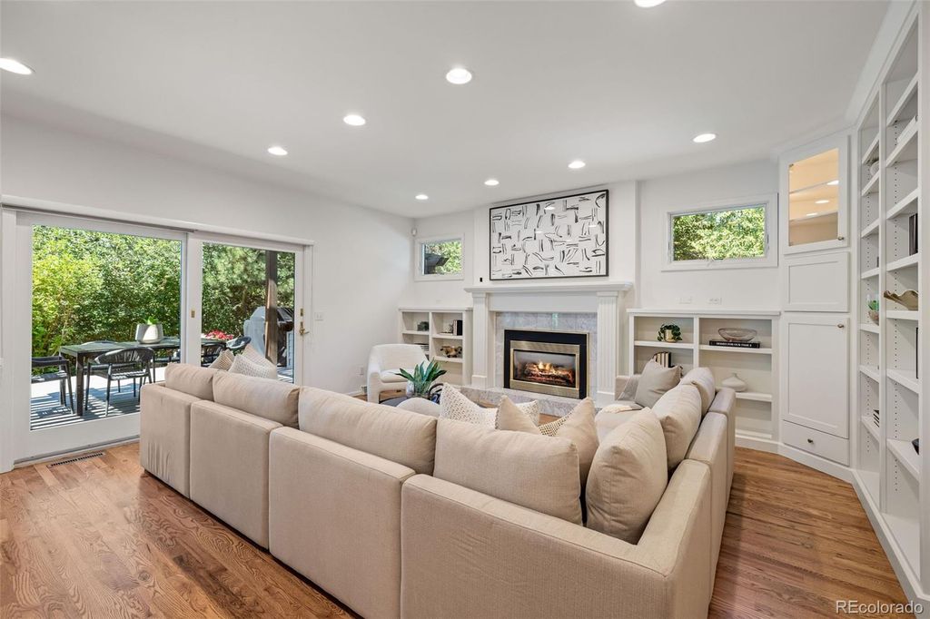Image 17 of property listing at 1300 Green Oaks Drive, Greenwood Village, CO 80121