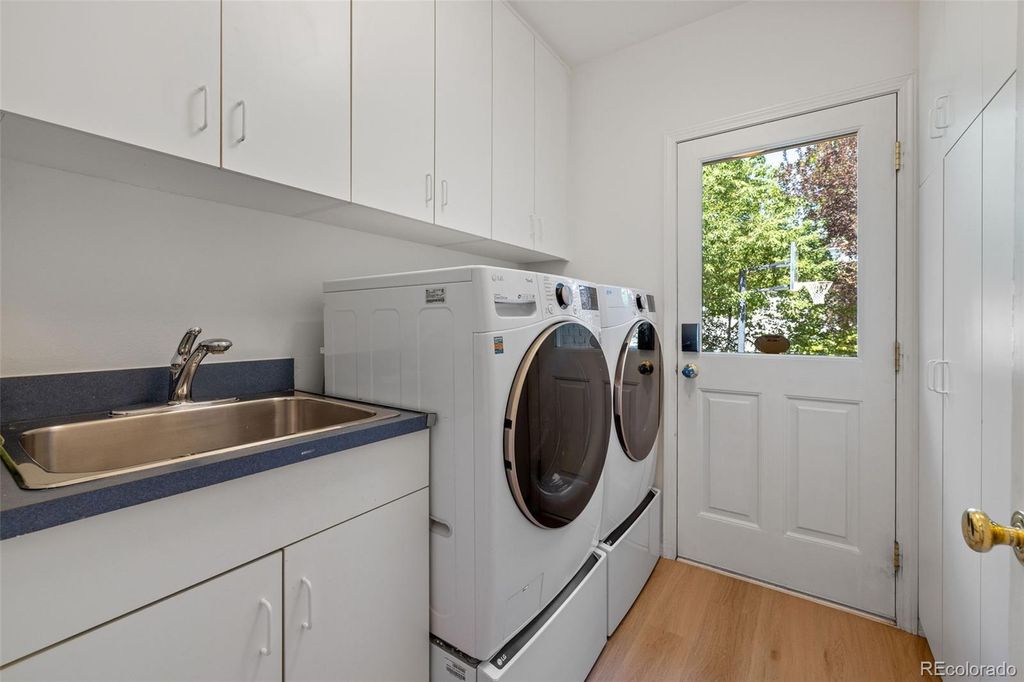 Image 21 of property listing at 1300 Green Oaks Drive, Greenwood Village, CO 80121