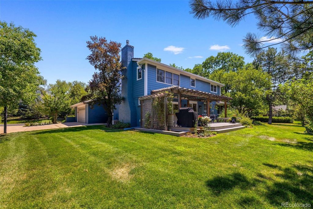 Image 42 of property listing at 1300 Green Oaks Drive, Greenwood Village, CO 80121