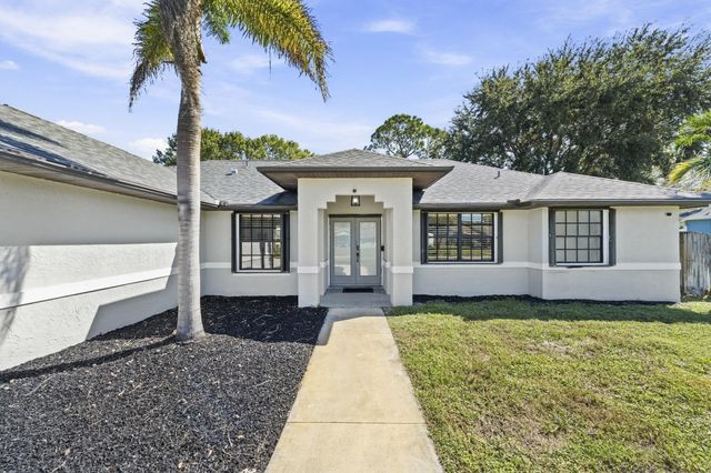 5606 SUNSET Boulevard, Fort Pierce, FL 34982