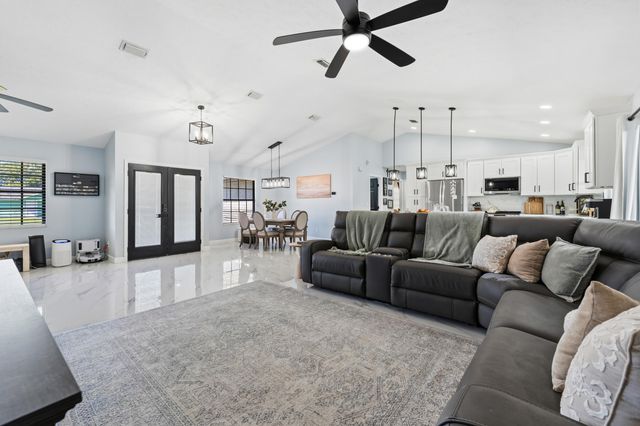5606 SUNSET Boulevard, Fort Pierce, FL 34982