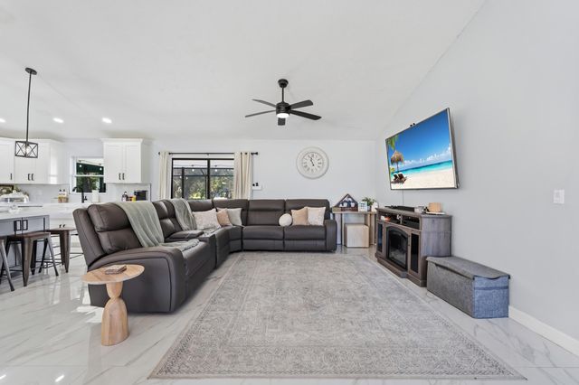 5606 SUNSET Boulevard, Fort Pierce, FL 34982