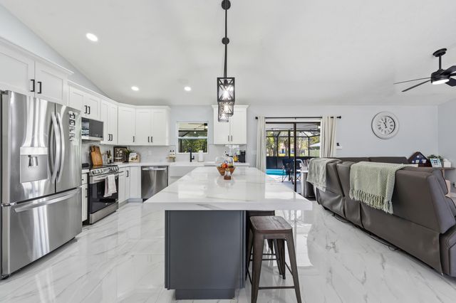 5606 SUNSET Boulevard, Fort Pierce, FL 34982