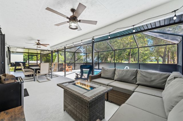 5606 SUNSET Boulevard, Fort Pierce, FL 34982