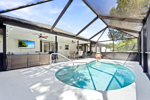 5606 SUNSET Boulevard, Fort Pierce, FL 34982