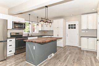 38518 Sunset DRIVE, Oconomowoc, WI 53066