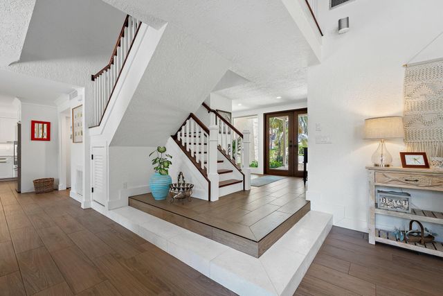 105 Albacore Lane, Jupiter, FL 33477