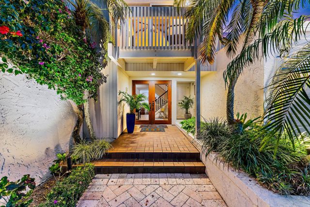 105 Albacore Lane, Jupiter, FL 33477