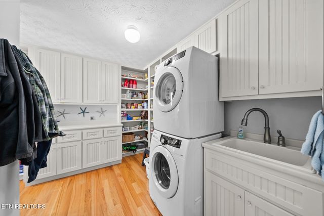 1256 Arrowhead Drive, Crossville, TN 38572