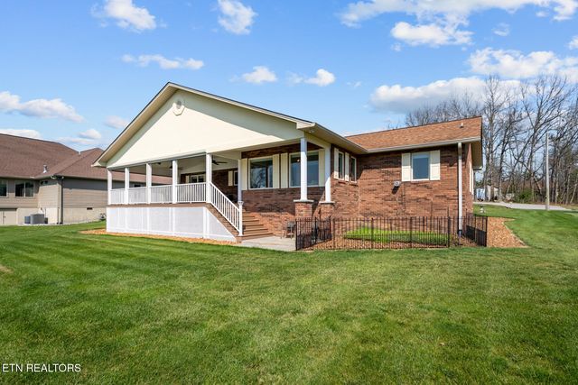 1256 Arrowhead Drive, Crossville, TN 38572