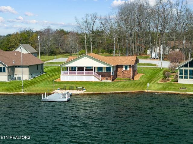 1256 Arrowhead Drive, Crossville, TN 38572