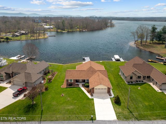 1256 Arrowhead Drive, Crossville, TN 38572