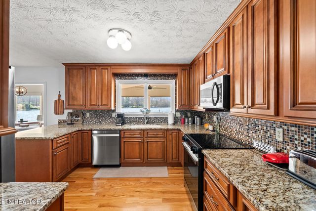 1256 Arrowhead Drive, Crossville, TN 38572