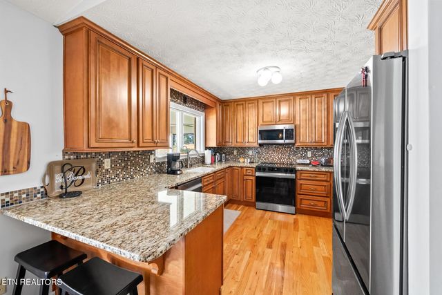 1256 Arrowhead Drive, Crossville, TN 38572