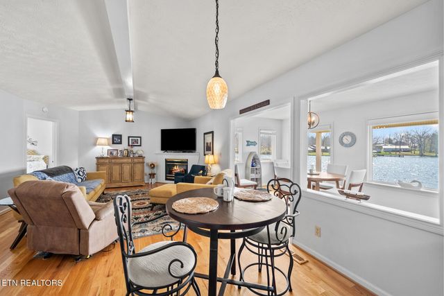 1256 Arrowhead Drive, Crossville, TN 38572