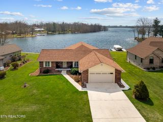 1256 Arrowhead Drive, Crossville, TN 38572