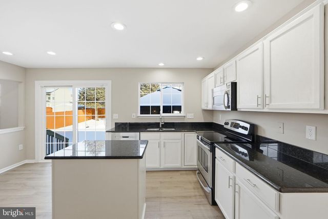 9231 STEPHANIE ST, Manassas Park, VA 20111