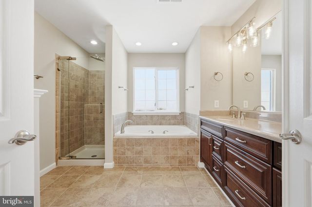 9231 STEPHANIE ST, Manassas Park, VA 20111