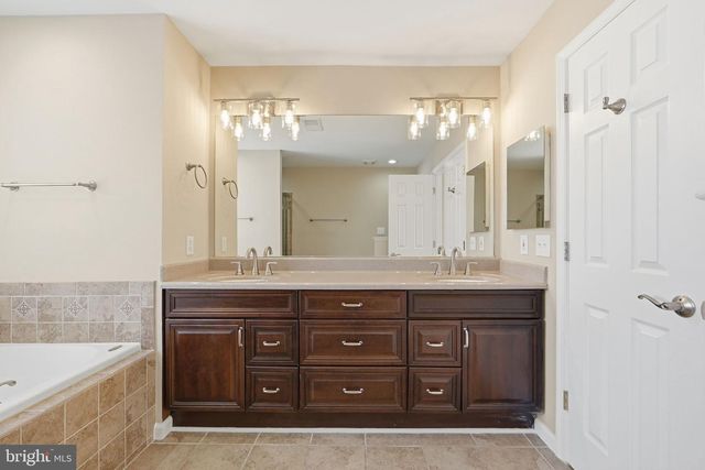 9231 STEPHANIE ST, Manassas Park, VA 20111