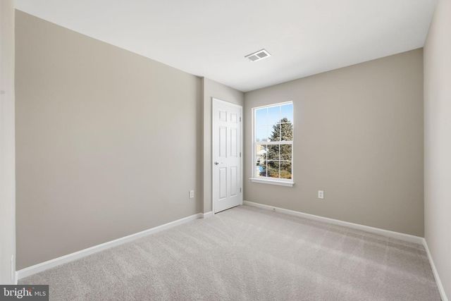 9231 STEPHANIE ST, Manassas Park, VA 20111