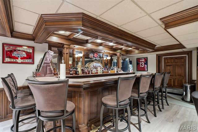 10700 Starhill Drive, St Louis, MO 63128