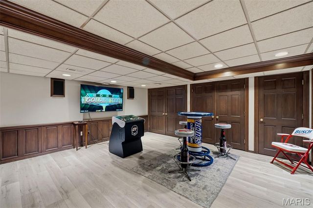 10700 Starhill Drive, St Louis, MO 63128
