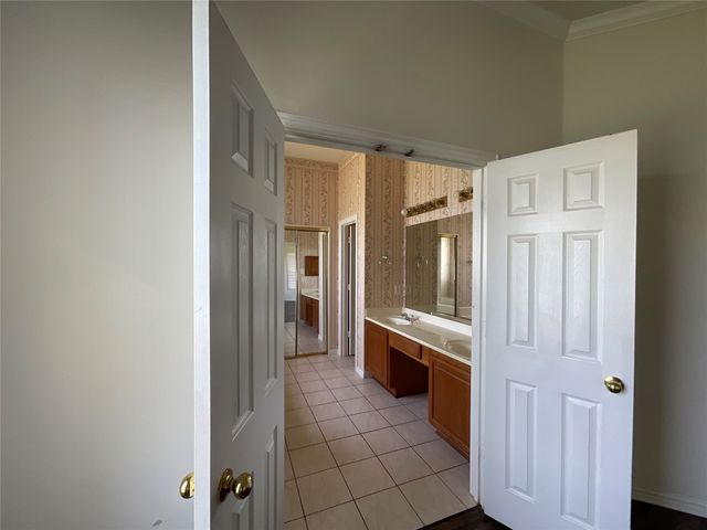 4201 Abingdon Drive, Garland, TX 75043