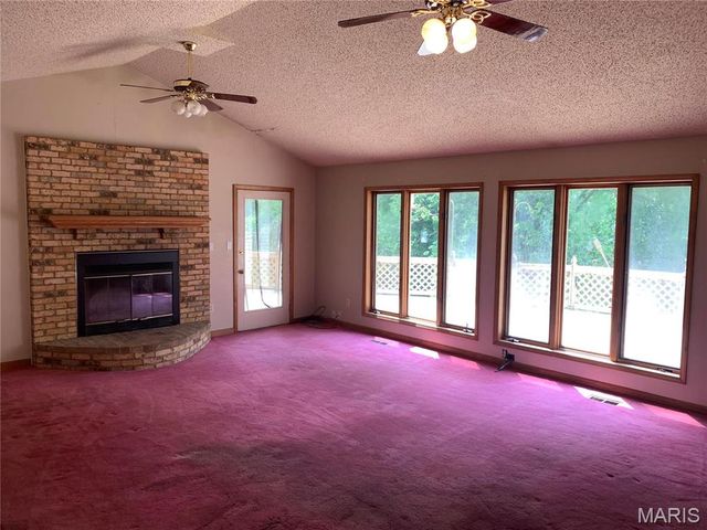 102 Hillside Court, Collinsville, IL 62234