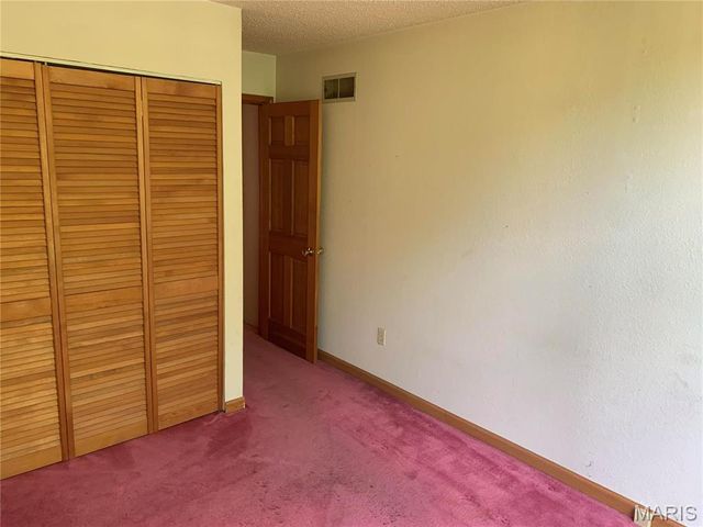 102 Hillside Court, Collinsville, IL 62234