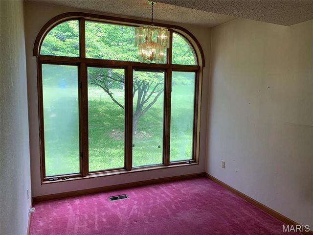 102 Hillside Court, Collinsville, IL 62234