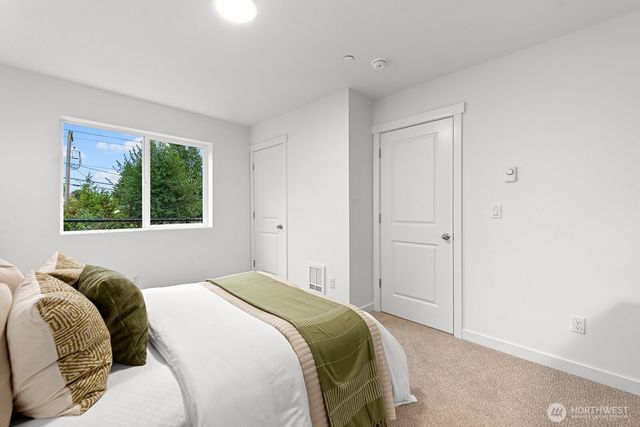 1417 SW 111th Lane, Seattle, WA 98146