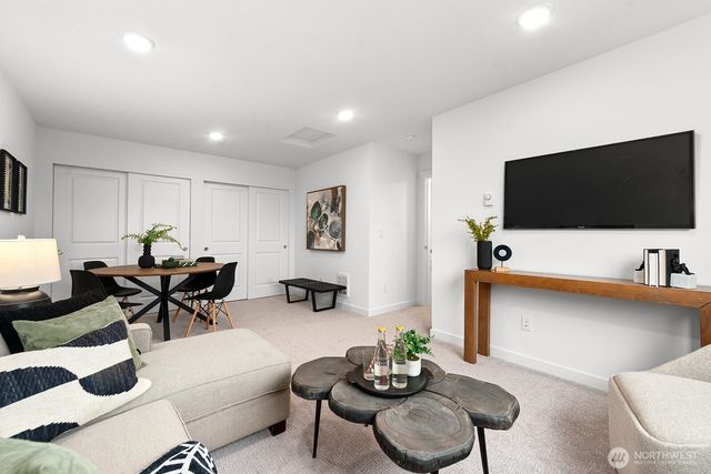 1417 SW 111th Lane, Seattle, WA 98146