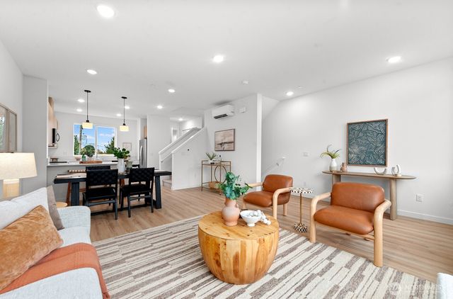 1417 SW 111th Lane, Seattle, WA 98146
