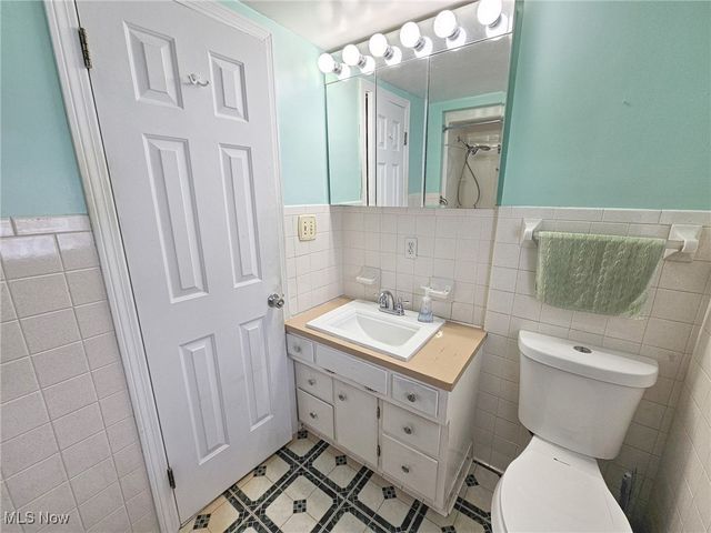 460 Devitt Avenue, Campbell, OH 44405