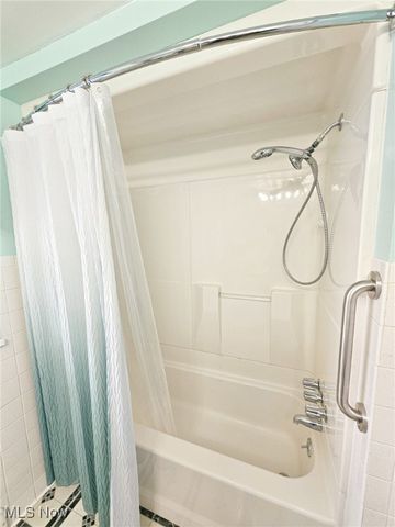 460 Devitt Avenue, Campbell, OH 44405