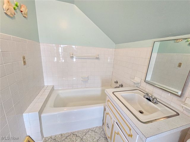 460 Devitt Avenue, Campbell, OH 44405