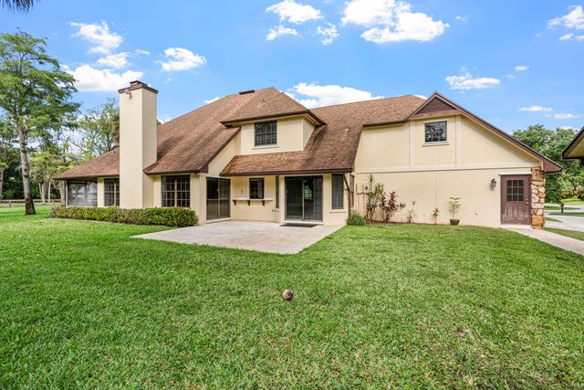 3693 Valley Park Way, Wellington, FL 33467
