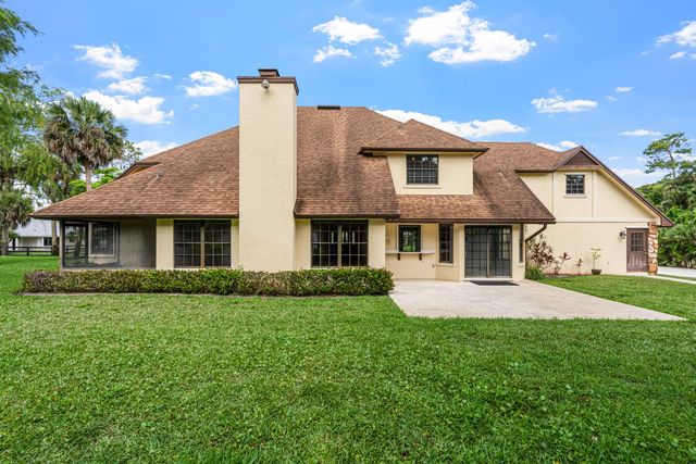 3693 Valley Park Way, Wellington, FL 33467
