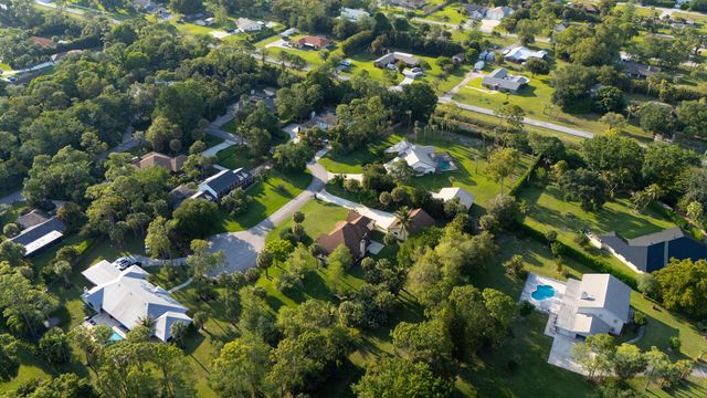 3693 Valley Park Way, Wellington, FL 33467