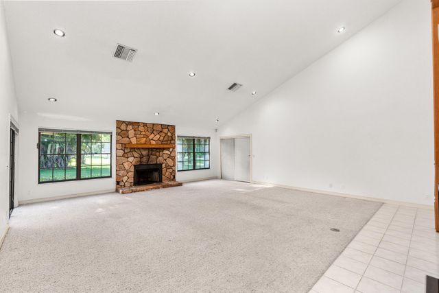 3693 Valley Park Way, Wellington, FL 33467