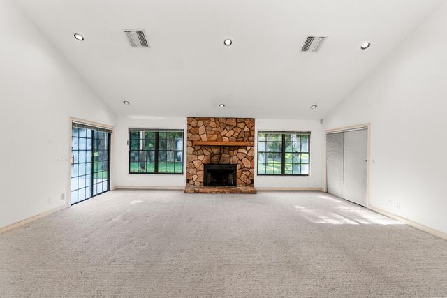 3693 Valley Park Way, Wellington, FL 33467
